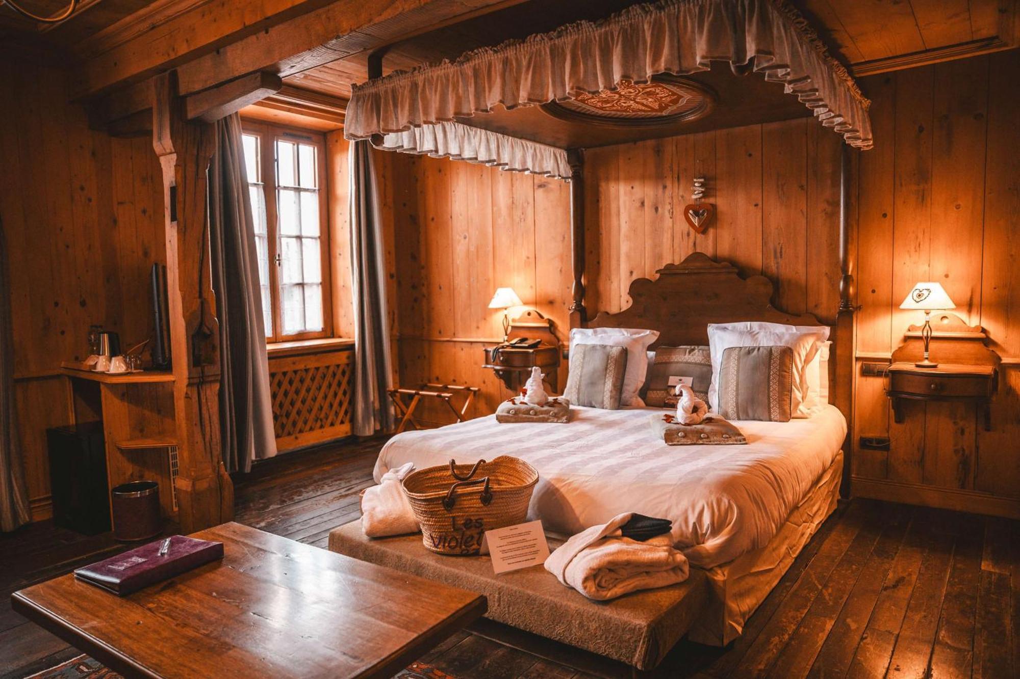 Les Violettes & Hotel 4*