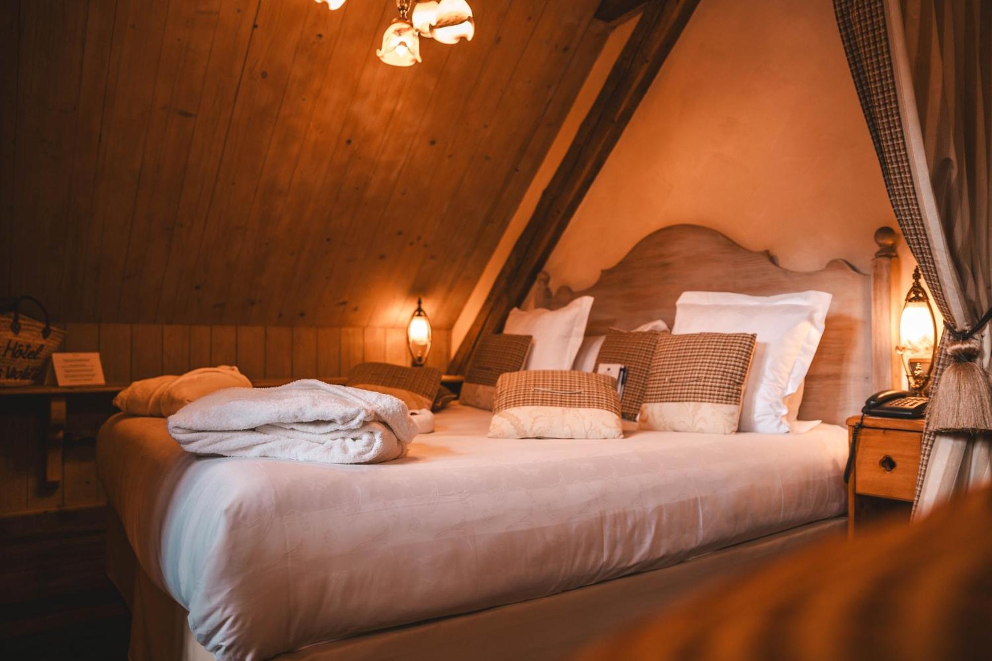 Hotel Les Violettes & 4*